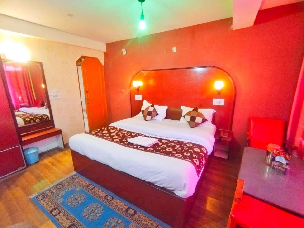 Hotel Gilbert Mountain View Manāli Eksteriør billede